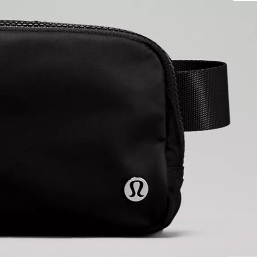 Everywhere Belt Bag 1L Black